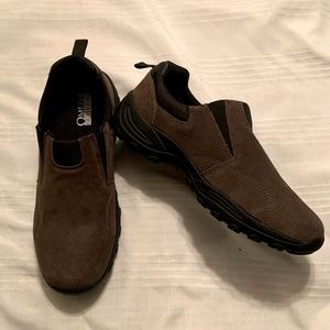 Omega Outdoors Suede Slip sons